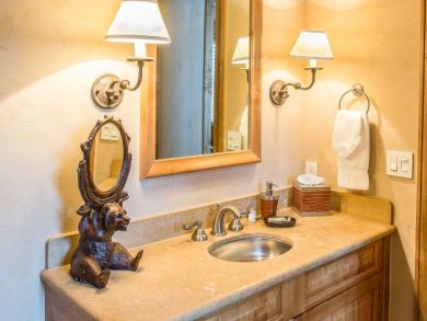Right in Snowmass Village Townhome for Rent Luxury